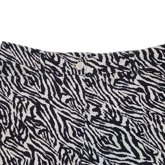 Jones New York sports stretch shorts - Picture 5 of 10